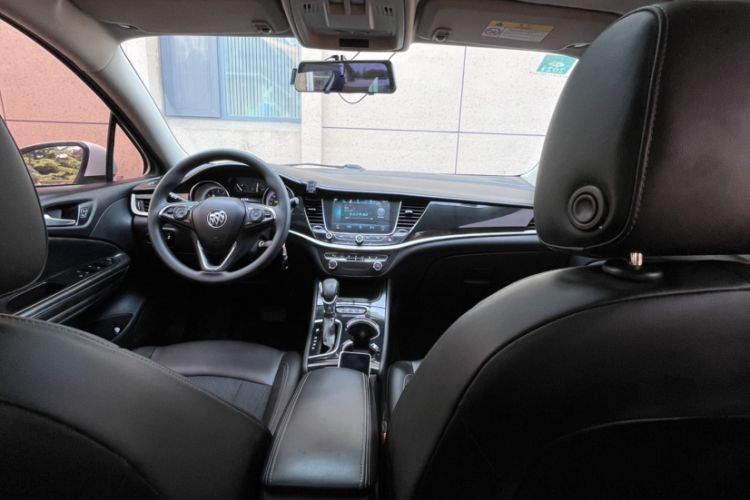 Used Buick Verano 2017 Sedan 20T Dual-Clutch Leading Model Interior 2