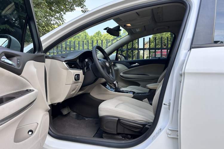 Used Buick Verano 2017 Sedan 15S Automatic Entry Model Interior 2