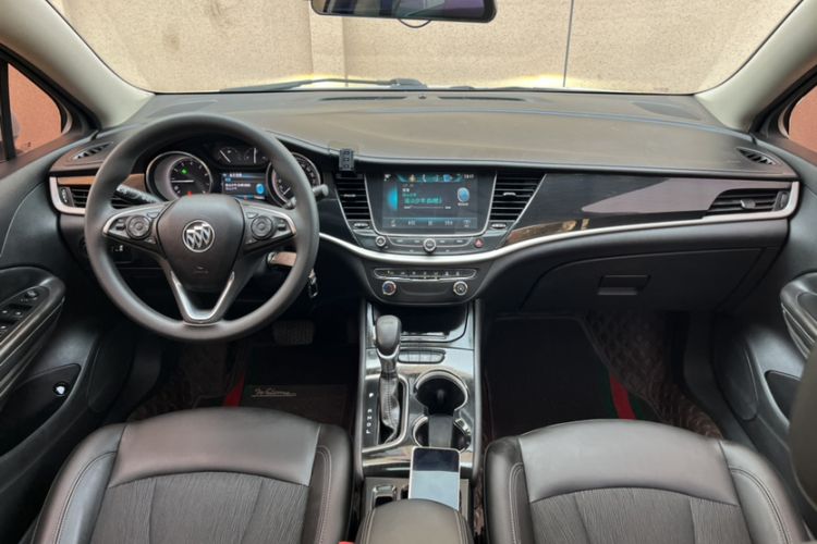 Used Buick Verano 2017 Sedan 20T Dual-Clutch Leading Model Interior 3