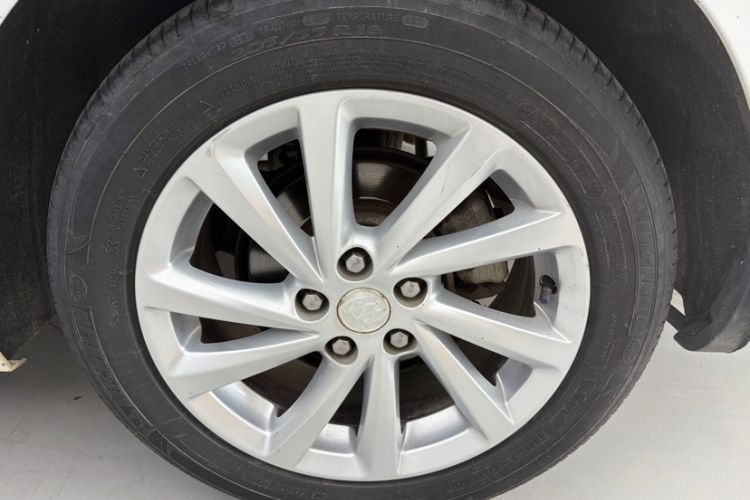 Used Buick Verano 2017 Sedan 15S Automatic Entry Model Interior 4