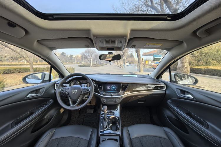 Used Buick Verano 2017 Sedan 20T Dual-Clutch Leading Model Interior 4