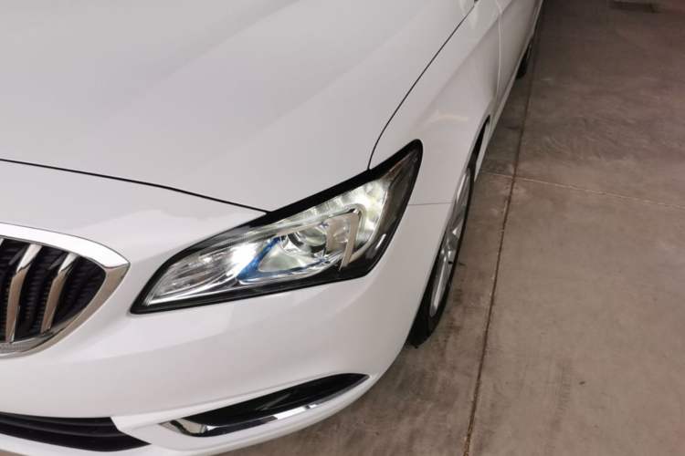Used Buick Verano 2017 Sedan 15S Automatic Leading Model Left Front Headlight