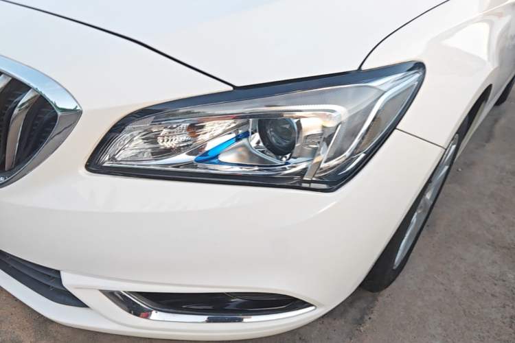 Used Buick Verano 2017 Sedan 15S Manual Entry-Level Model Left Front Headlight
