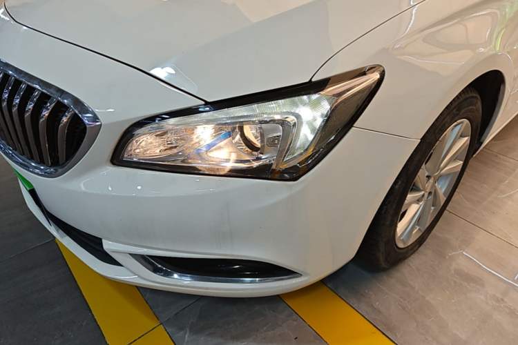 Used Buick Verano 2017 Sedan 15S Automatic Leading Model Left Front Headlight