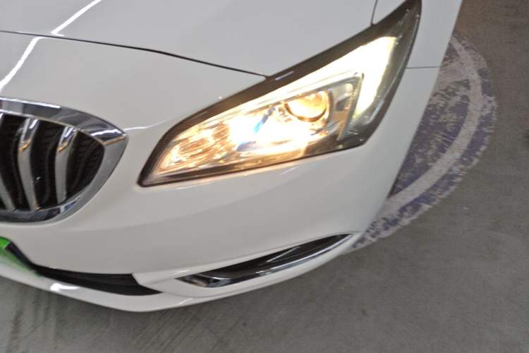Used Buick Verano 2017 Sedan 15S Automatic Leading Model Left Front Headlight