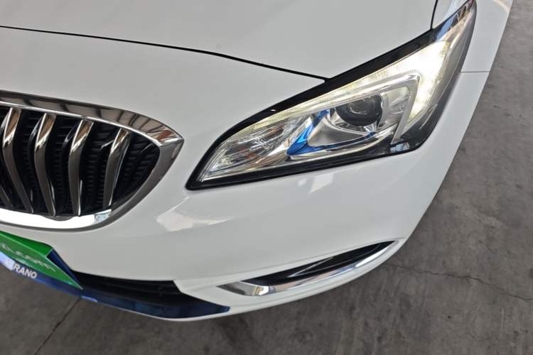 Used Buick Verano 2017 Sedan 20T Dual-Clutch Leading Model Left Front Headlight