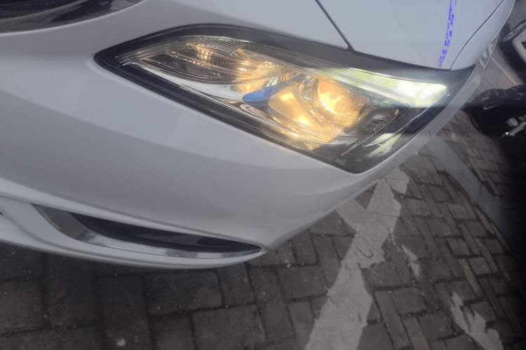 Used Buick Verano 2017 Sedan 15S Automatic Entry Model Left Front Headlight