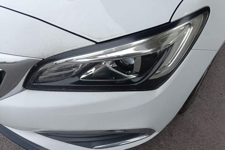 Used Buick Verano 2017 Sedan 15S Automatic Leading Model Left Front Headlight