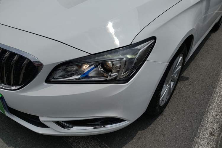 Used Buick Verano 2017 Sedan 15S Automatic Leading Model Left Front Headlight