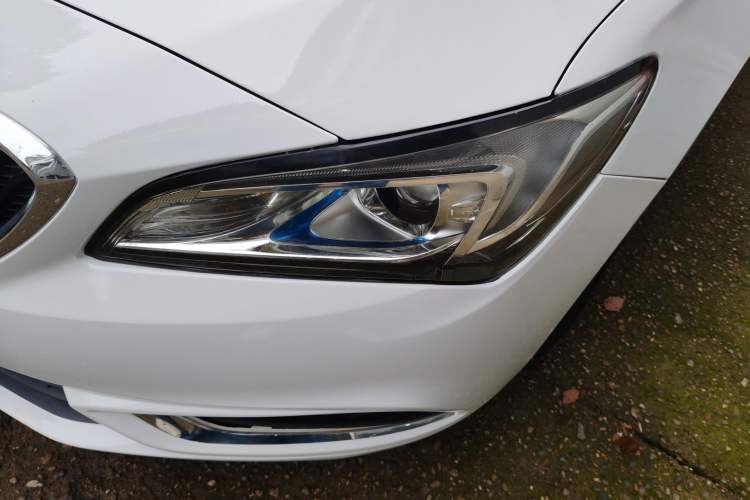 Used Buick Verano 2017 Sedan 15S Automatic Leading Model Left Front Headlight