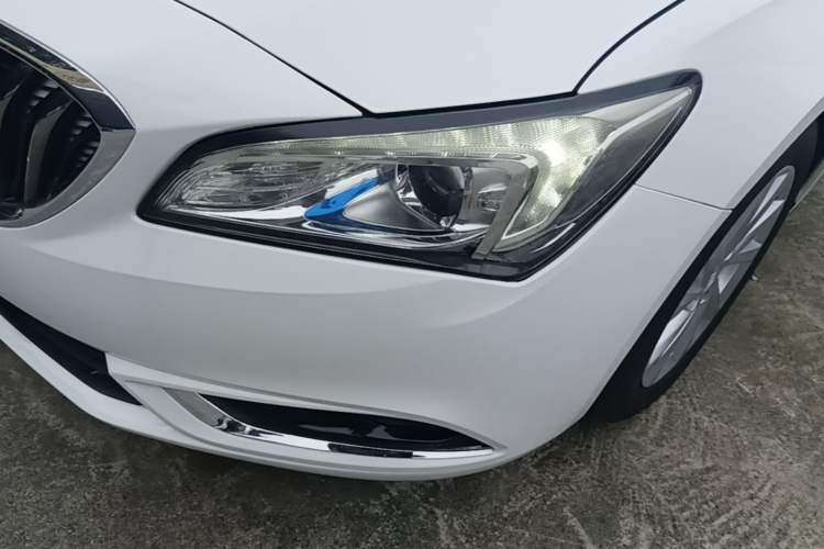 Used Buick Verano 2017 Sedan 15S Manual Entry-Level Model Left Front Headlight