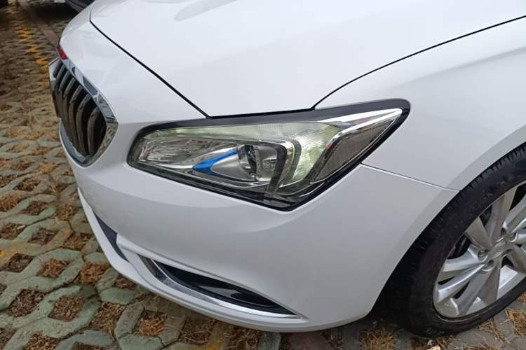 Used Buick Verano 2017 Sedan 15S Automatic Leading Model Left Front Headlight