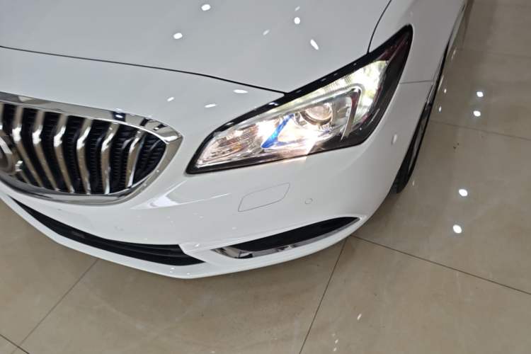 Used Buick Verano 2017 Sedan 20T Dual-Clutch Flagship Model Left Front Headlight