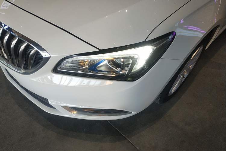 Used Buick Verano 2017 Sedan 15S Automatic Entry Model Left Front Headlight