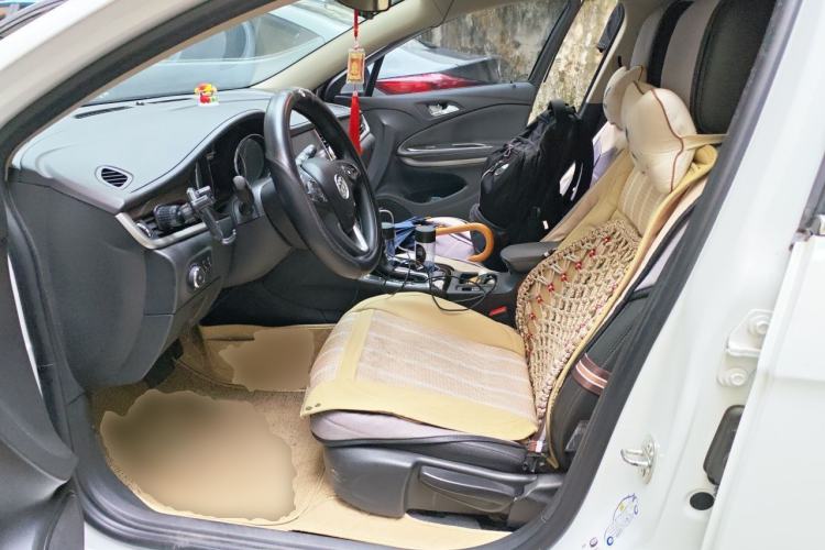 Used Buick Verano 2017 Sedan 20T Dual-Clutch Leading Model Left Front Seat