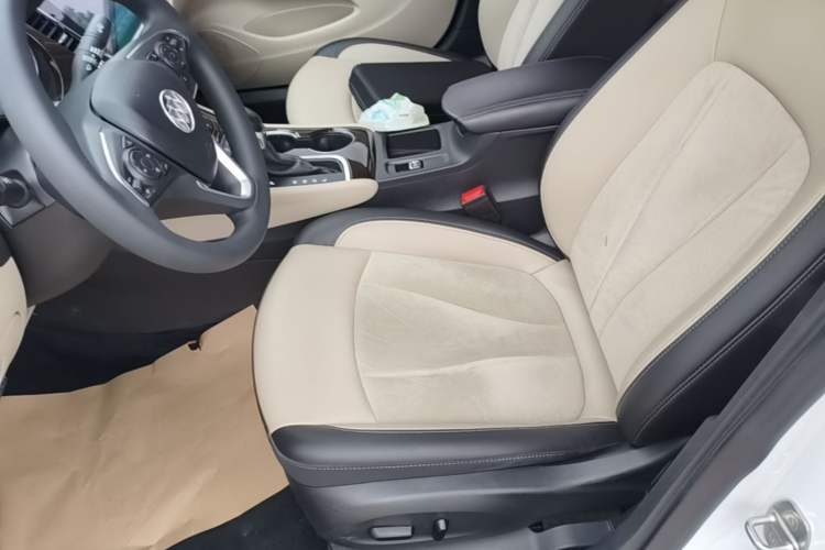 Used Buick Verano 2017 Sedan 15S Automatic Leading Model Left Front Seat