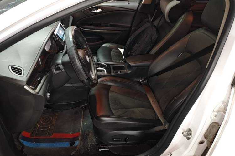 Used Buick Verano 2017 Sedan 20T Dual-Clutch Elite Model Left Front Seat