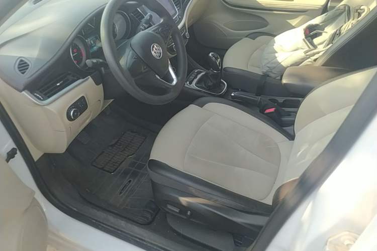 Used Buick Verano 2017 Sedan 15S Manual Leading Model Left Front Seat