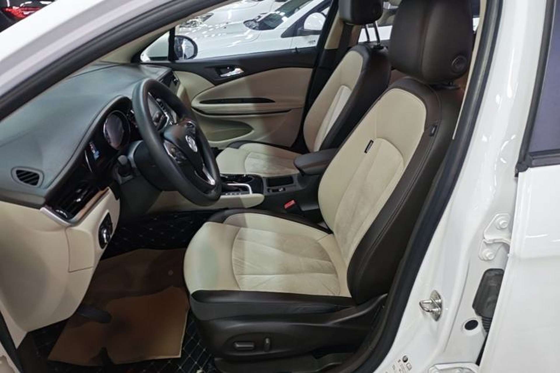 Used Buick Verano 2017 Sedan 15S Automatic Leading Model Left Front Seat