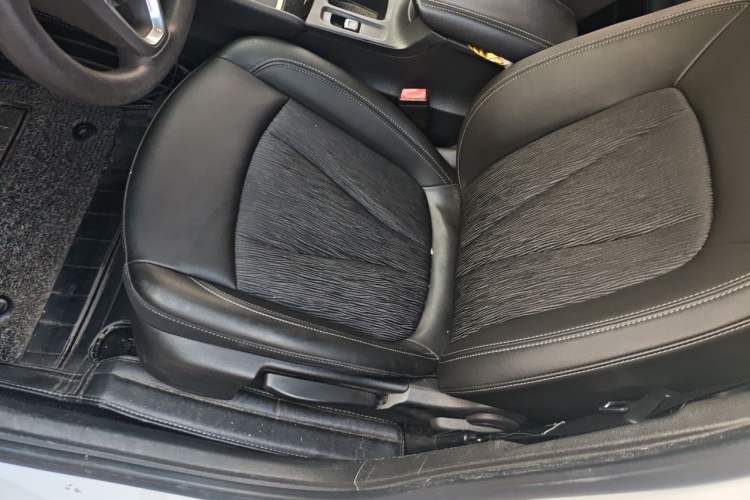 Used Buick Verano 2017 Sedan 20T Dual-Clutch Leading Model Left Front Seat