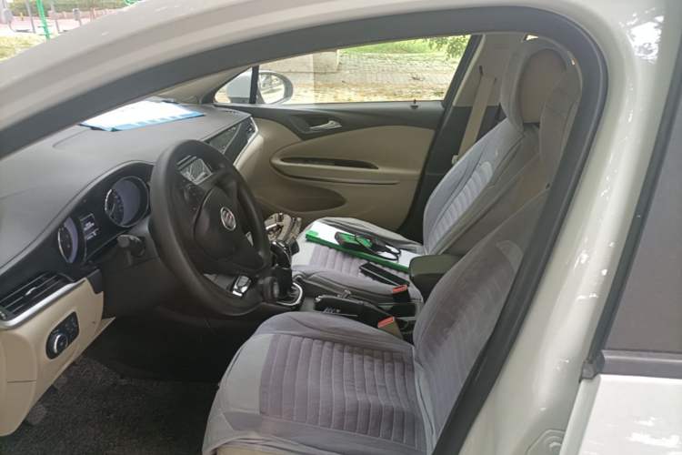 Used Buick Verano 2017 Sedan 15S Manual Entry-Level Model Left Front Seat
