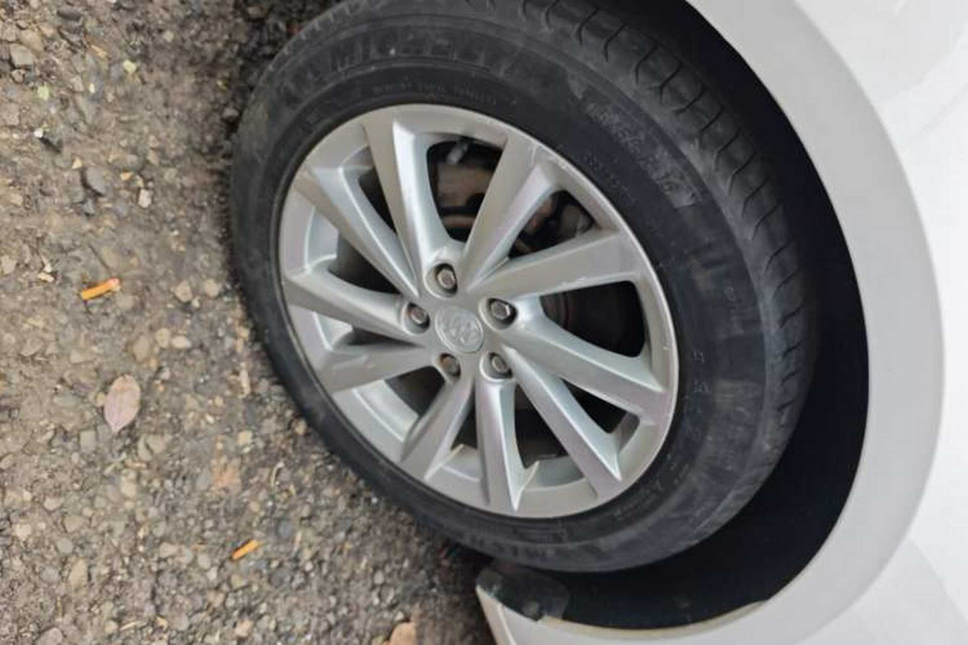 Used Buick Verano 2017 Sedan 15S Automatic Leading Model Left Front Wheel Hub