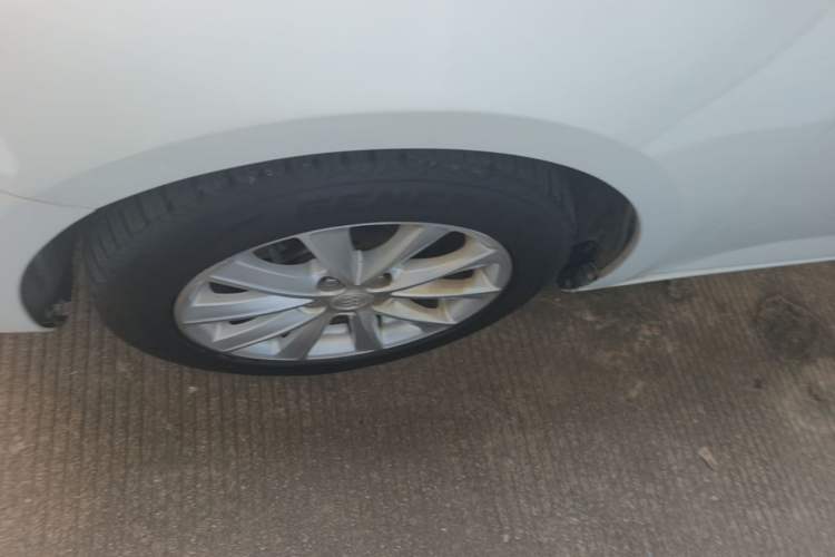 Used Buick Verano 2017 Sedan 20T Dual-Clutch Leading Model Left Front Wheel Hub