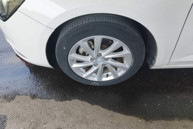 Used Buick Verano 2017 Sedan 15S Automatic Entry Model Left Front Wheel Hub