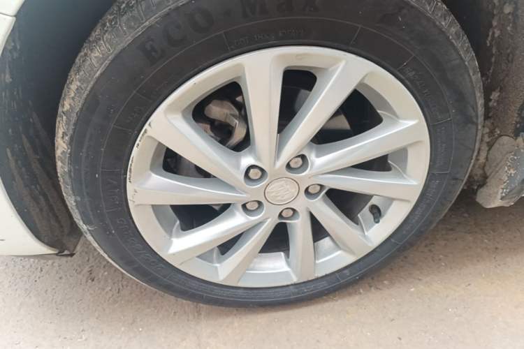 Used Buick Verano 2017 Sedan 15S Automatic Entry Model Left Front Wheel Hub