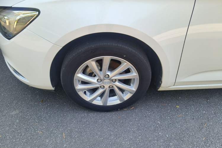 Used Buick Verano 2017 Sedan 15S Automatic Entry Model Left Front Wheel Hub