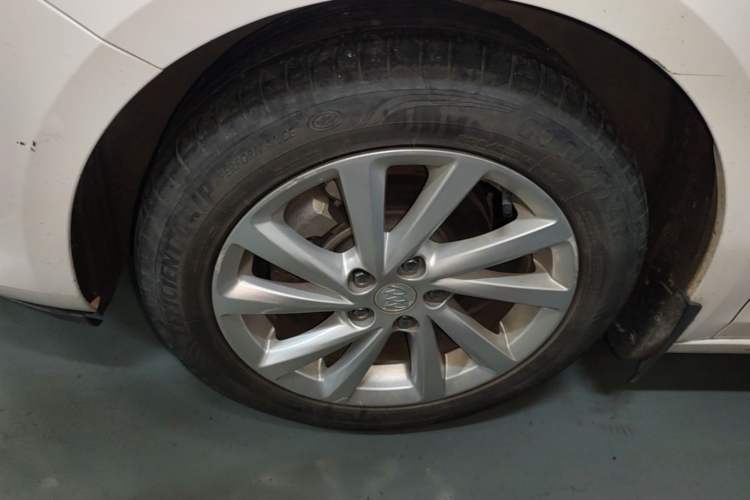 Used Buick Verano 2017 Sedan 15S Automatic Entry Model Left Front Wheel Hub