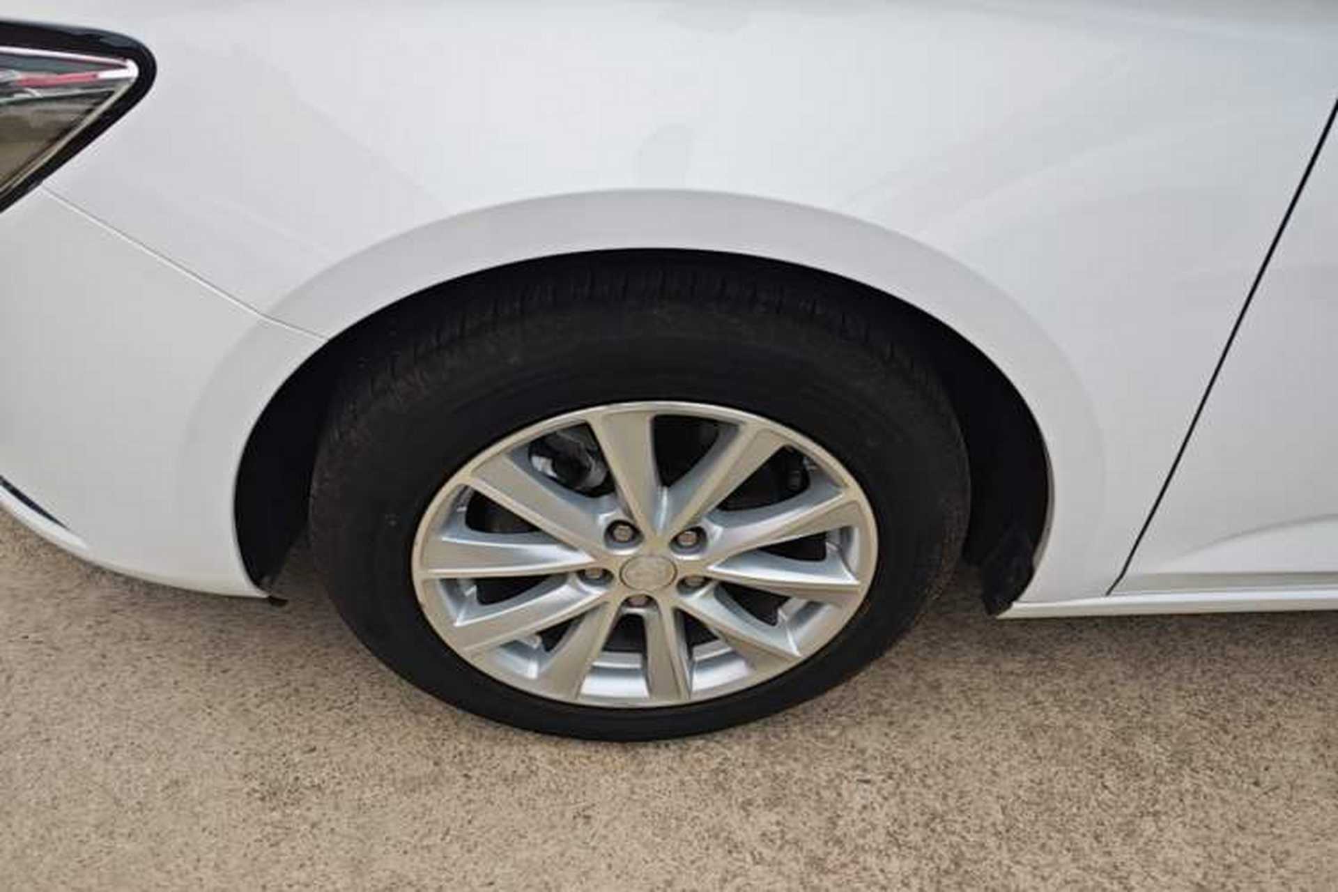 Used Buick Verano 2017 Sedan 20T Dual-Clutch Elite Model Left Front Wheel Hub