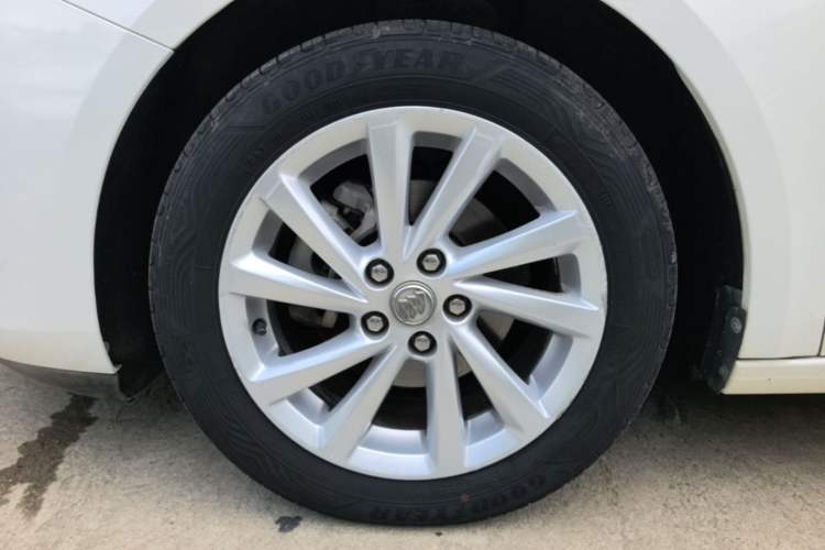 Used Buick Verano 2017 Sedan 15S Automatic Entry Model Left Front Wheel Hub