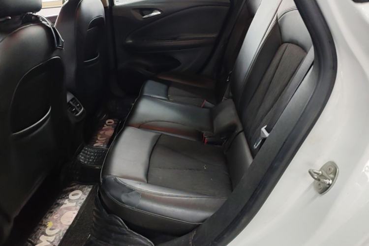 Used Buick Verano 2017 Sedan 20T Dual-Clutch Leading Model Left Rear Seat