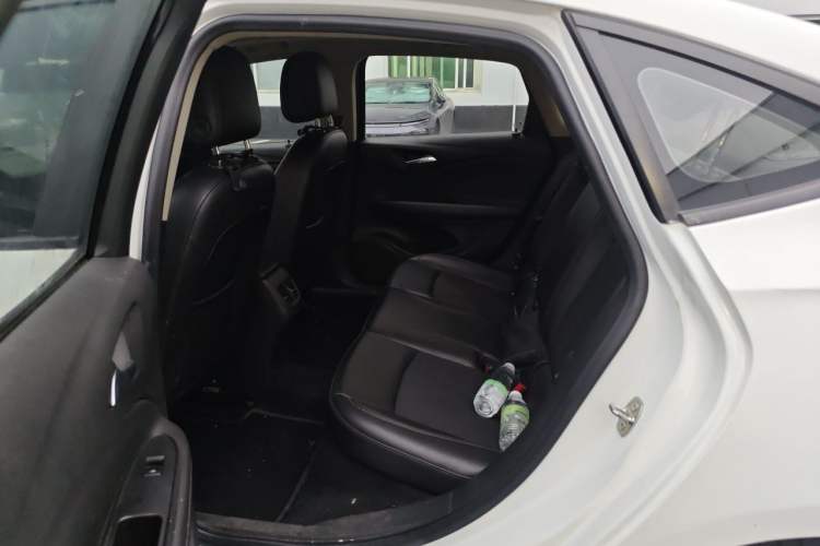 Used Buick Verano 2017 Sedan 20T Dual-Clutch Leading Model Left Rear Seat
