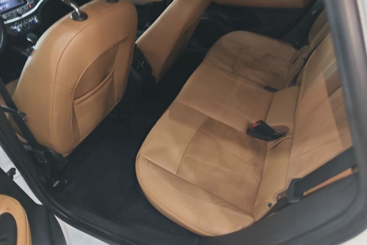 Used Buick Verano 2017 Sedan 20T Dual-Clutch Flagship Model Left Rear Seat