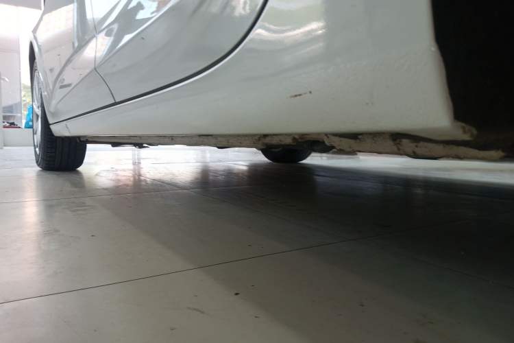 Used Buick Verano 2017 Sedan 15S Automatic Leading Model Left Side Sill