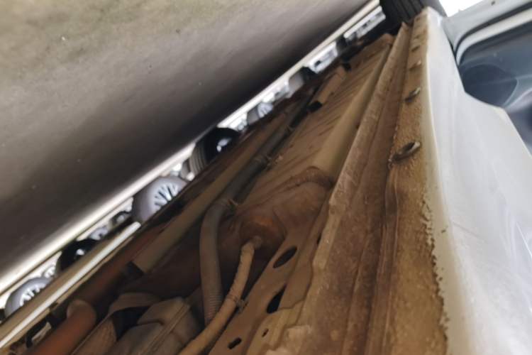 Used Buick Verano 2017 Sedan 20T Dual-Clutch Elite Model Left Side Sill