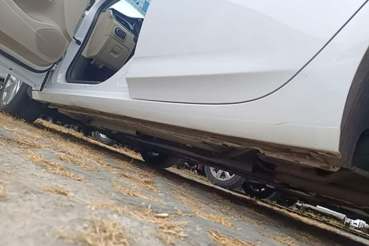 Used Buick Verano 2017 Sedan 15S Automatic Leading Model Left Side Sill