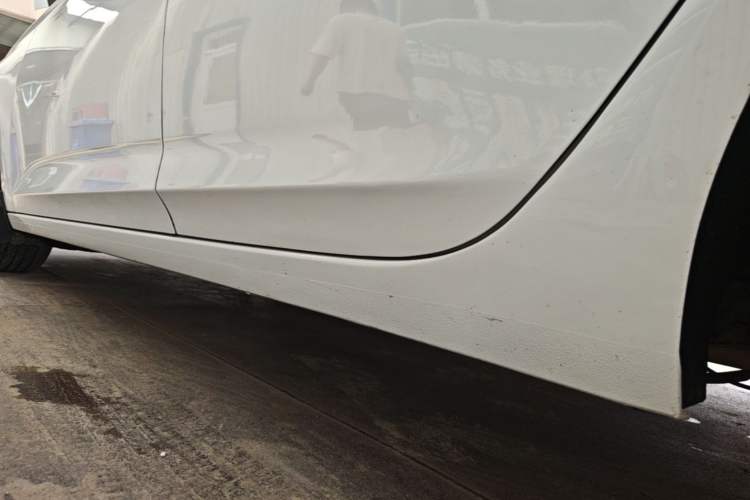 Used Buick Verano 2017 Sedan 15S Manual Entry-Level Model Left Side Sill