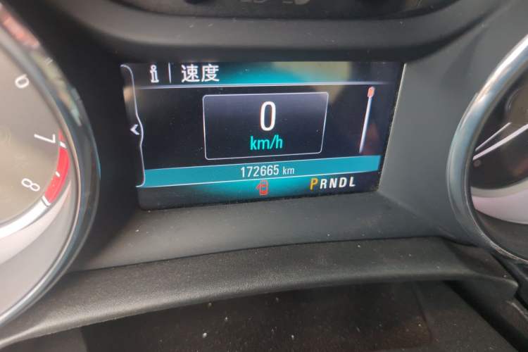 Used Buick Verano 2017 Sedan 15S Automatic Leading Model Odometer Close Up
