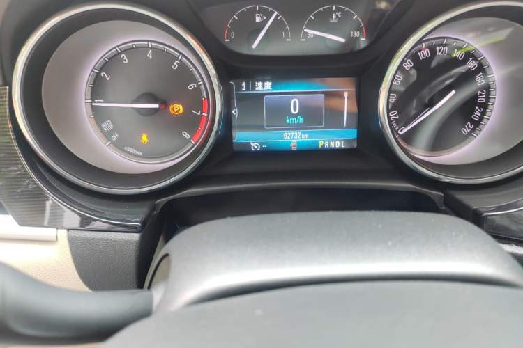 Used Buick Verano 2017 Sedan 15S Automatic Leading Model Odometer Close Up