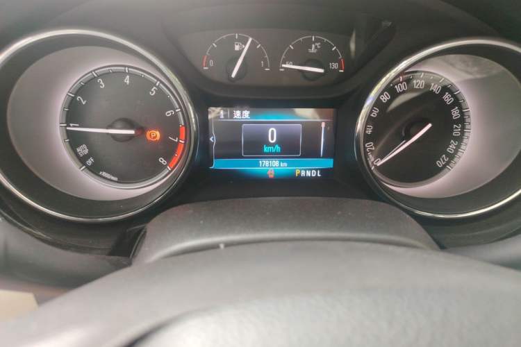 Used Buick Verano 2017 Sedan 15S Automatic Leading Model Odometer Close Up