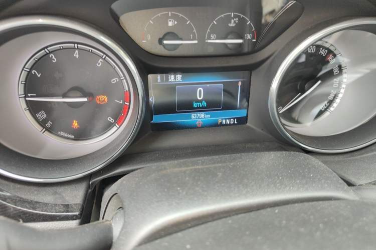 Used Buick Verano 2017 Sedan 15S Automatic Leading Model Odometer Close Up
