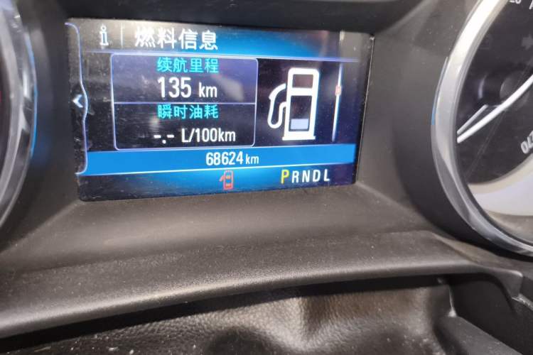 Used Buick Verano 2017 Sedan 20T Dual-Clutch Leading Model Odometer Close Up