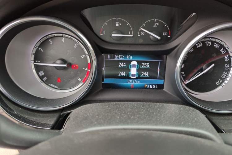 Used Buick Verano 2017 Sedan 15S Automatic Leading Model Odometer Close Up
