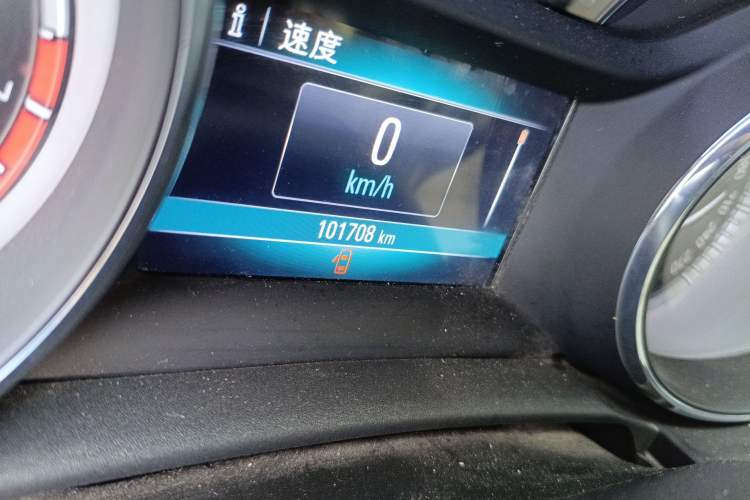 Used Buick Verano 2017 Sedan 15S Manual Leading Model Odometer Close Up