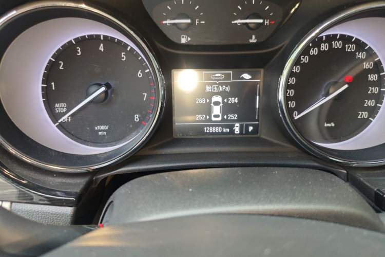 Used Buick Verano 2017 Sedan 15S Automatic Entry Model Odometer Close Up