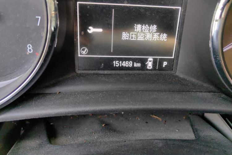 Used Buick Verano 2017 Sedan 15S Automatic Entry Model Odometer Close Up