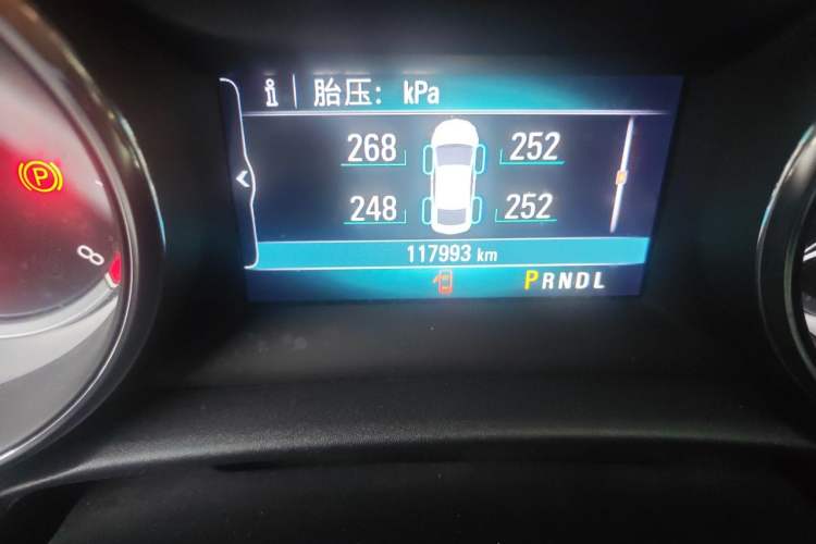 Used Buick Verano 2017 Sedan 20T Dual-Clutch Elite Model Odometer Close Up